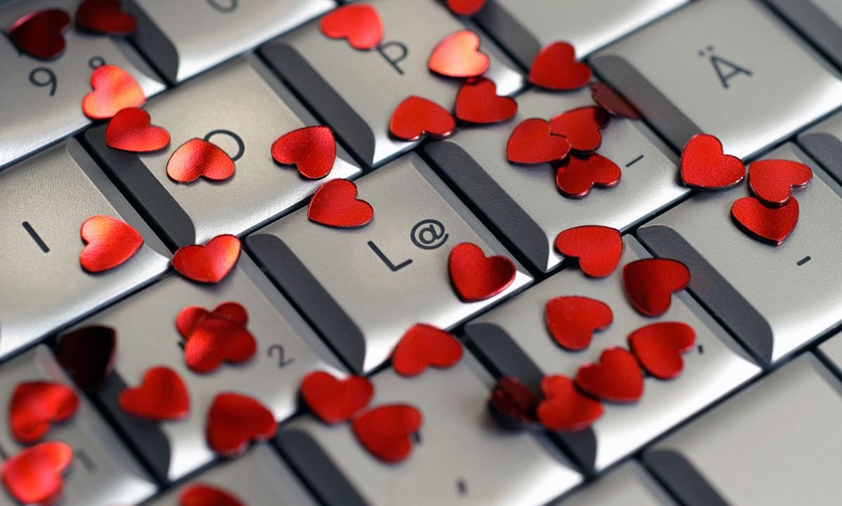 Read more about the article How To Avoid Online Romance Scams