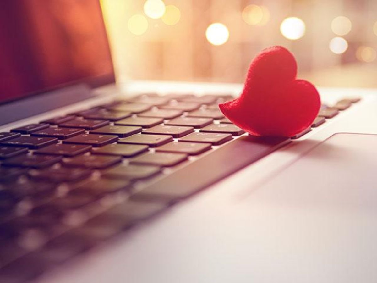 Read more about the article How To Protect Yourself From Online Dating Scammers